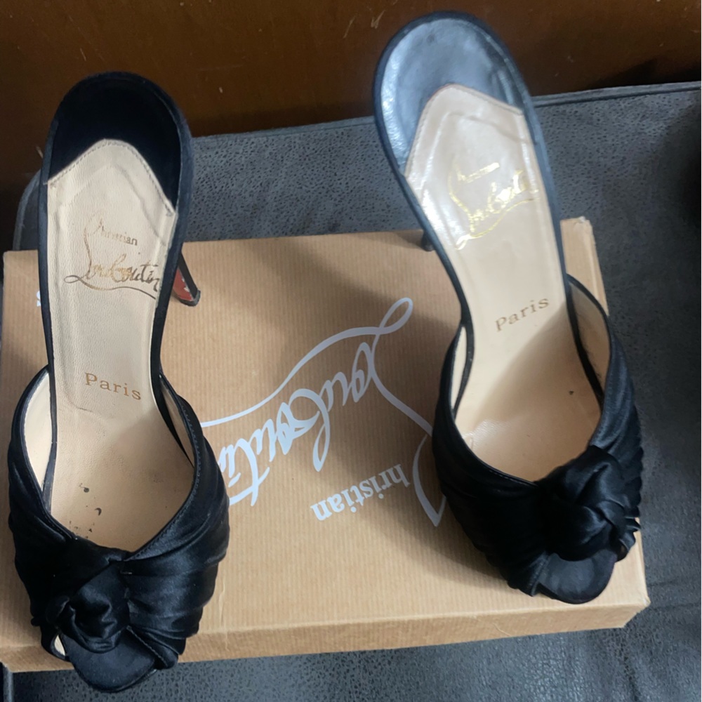 Red buttoms Christian Louboutin